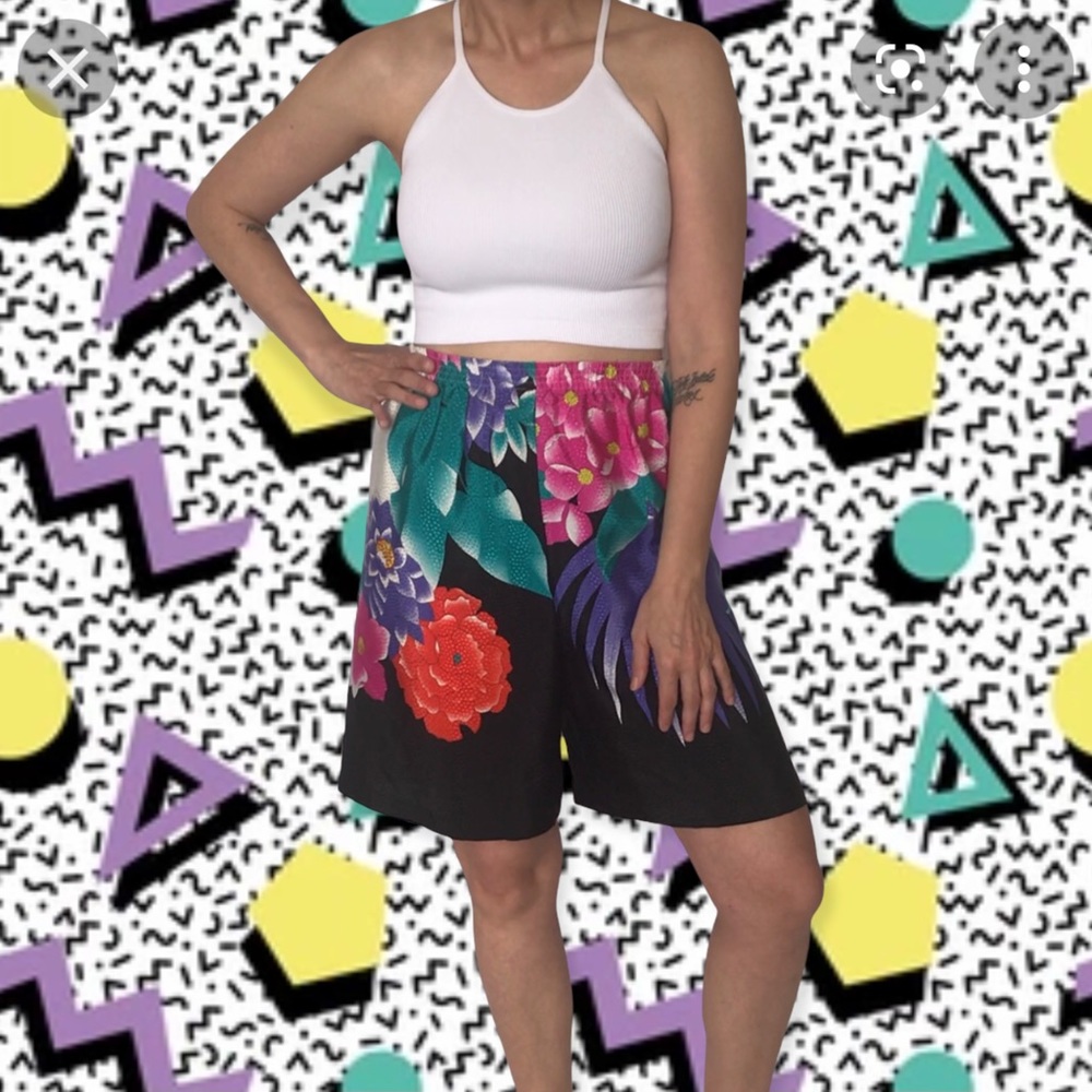 80’s Vintage Casual Floral Bermuda Shorts